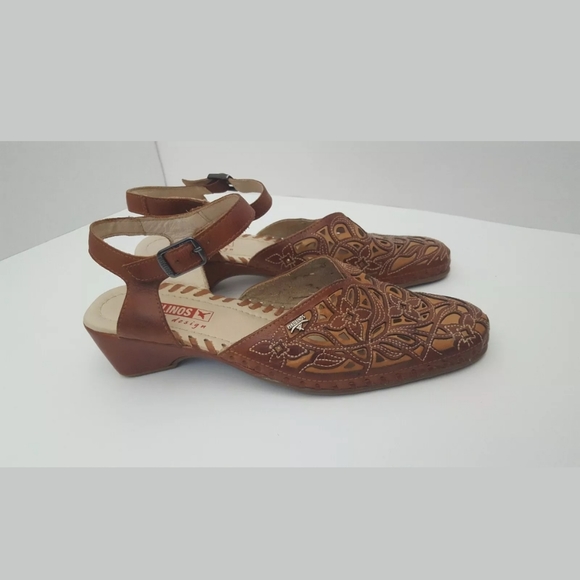 Pikolinos Leather sling back heeled sandals EU 38
